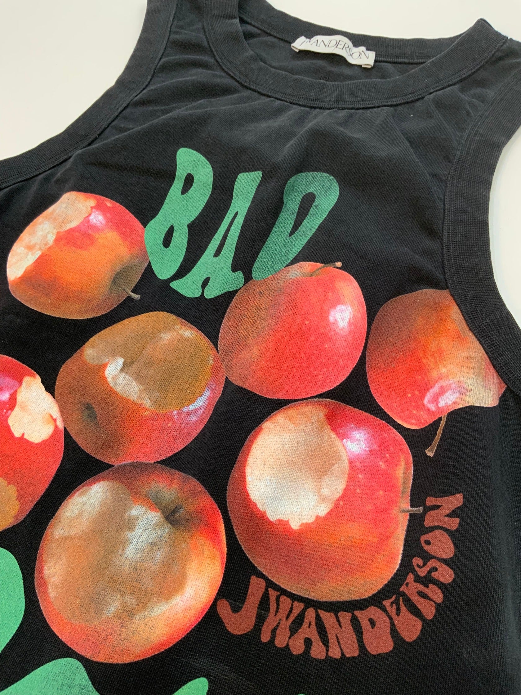 JW Anderson “Bad Apple” Graphic Tank Top – Organic Cotton Charcoal